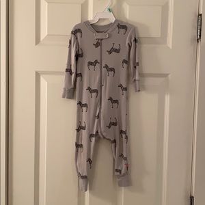 Zutano 18 mo organic zipper sleeper